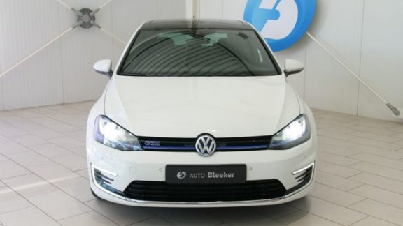 Volkswagen Golf - 1.4T GTE 204pk Navi Pano Xenon Cruise 15% bijtelling - 1