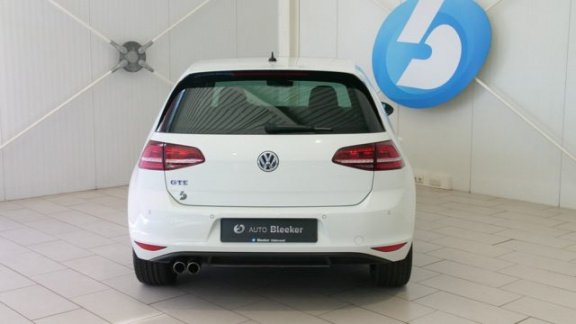 Volkswagen Golf - 1.4T GTE 204pk Navi Pano Xenon Cruise 15% bijtelling - 1