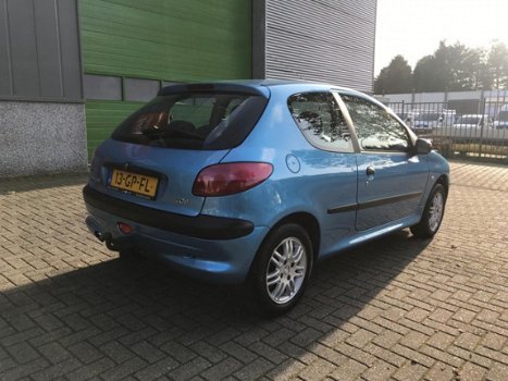 Peugeot 206 - 1.4 XT Nieuwe koppeling LMV 14