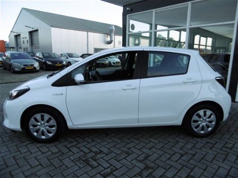 Toyota Yaris Verso - 1.5-16V VVT-i Sol - 1