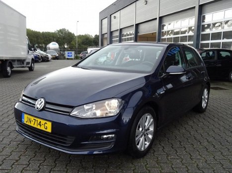 Volkswagen Golf - 1.0 TSI Connected Series / Navi / ECC / DAB+ / App - Connect - 1