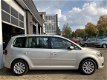 Volkswagen Touran - 2.0 TDI DSG Highline BlueMotion 7p. NWE APK & NAP DSG - 1 - Thumbnail