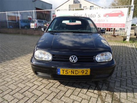 Volkswagen Golf Cabriolet - 1.8 Trendline Distributieriem vervangen bij KM182 - 1