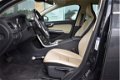 Volvo V60 - 2.0T Momentum Business Pack Pro, BLIS, Parkeer sensoren voor + achter - 1 - Thumbnail