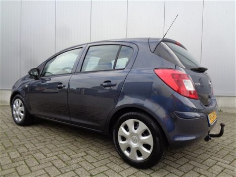 Opel Corsa - 1.2-16V Business 81PK Airco 5DRS - 1