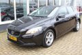 Volvo V40 - 2.0 D2 Summum Business Trekhaak / Cruise / Clima / PDC / Nette staat - 1 - Thumbnail