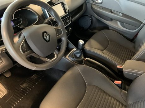 Renault Clio - 90PK TCe Limited NAVI LM VELGEN EERSTE EIGENAAR PARKEERSENSOR TEL USB - 1