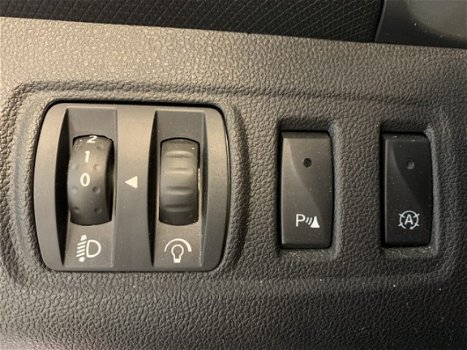 Renault Clio - 90PK TCe Limited NAVI LM VELGEN EERSTE EIGENAAR PARKEERSENSOR TEL USB - 1