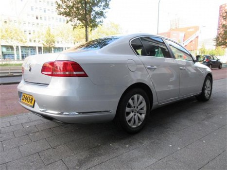 Volkswagen Passat - 2.0 TDI Highline BlueMotion Sedan Navi Clima - 1