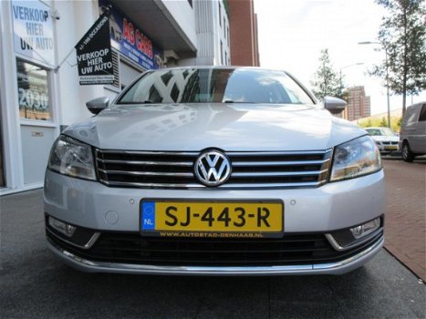 Volkswagen Passat - 2.0 TDI Highline BlueMotion Sedan Navi Clima - 1