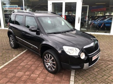 Skoda Yeti - 1.2 TSI Adventure navigatie + lock, cruise control, climatronic, pdc achter, hoge insta - 1