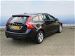 Volvo V60 - D2 Kinetic Business Pack Pro | Navigatie - 1 - Thumbnail
