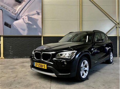 BMW X1 - 2.0i sDrive Upgrade Edition - 1