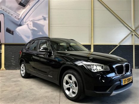 BMW X1 - 2.0i sDrive Upgrade Edition - 1