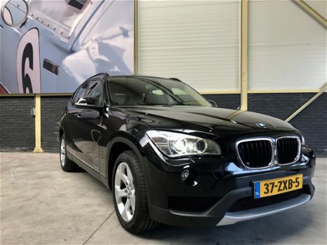 BMW X1 - 2.0i sDrive Upgrade Edition - 1