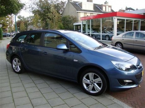 Opel Astra Sports Tourer - 1.4 Turbo Berlin rijklaar - 1