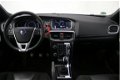 Volvo V40 - 1.6 T2 R-Design | Xenon verlichting | Panoramadak |Parkeercamera | Stoelverwarming | 18' - 1 - Thumbnail