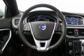Volvo V40 - 1.6 T2 R-Design | Xenon verlichting | Panoramadak |Parkeercamera | Stoelverwarming | 18' - 1 - Thumbnail