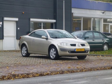 Renault Mégane coupé cabriolet - 1.6-16V Privilège Luxe - 1