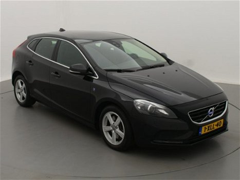 Volvo V40 - D4 Ocean Race Business - 1