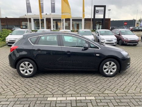 Opel Astra - 1.4 EcoFLEX 100pk Cosmo met navigatie - 1