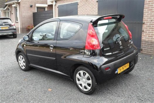 Peugeot 107 - 1.0-12V XS - 1