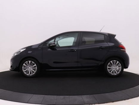 Peugeot 208 - 1.2 5drs PureTech Signature *PARKEERSENSOREN ACHTER*NAVIGATIE*AIRCO*LM-VELGEN* NEFKENS - 1