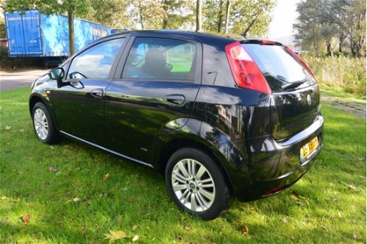 Fiat Grande Punto - 1.4 Dynamic *airco*automaat*1ste eigenaar - 1