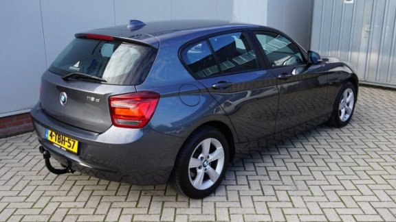 BMW 1-serie - 118D 143pk 5Drs Automaat Executive Sportline Navi Xenon Sportstoelen Afn.Trekhaak *Zee - 1