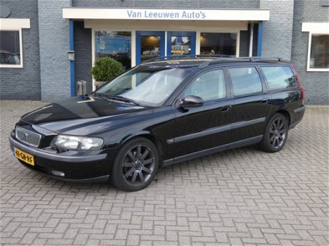 Volvo V70 - 2.4 Comfort Line - 1