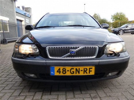 Volvo V70 - 2.4 Comfort Line - 1