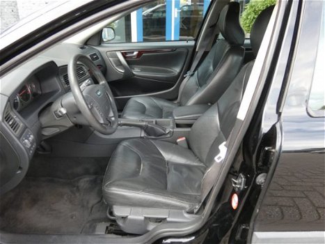 Volvo V70 - 2.4 Comfort Line - 1