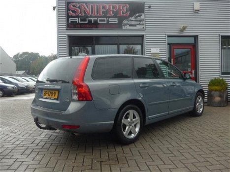 Volvo V50 - 2.5 T5 AWD Kinetic -230 PK-CLIMA-TREKHAAK-LMV - 1