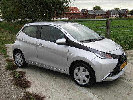 Toyota Aygo - 1.0 VVT-i x-play , rijk uitgerust, 5 drs, origineel NL en NAP - 1