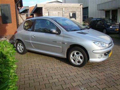 Peugeot 206 - 1.4 Quiksilver - 1