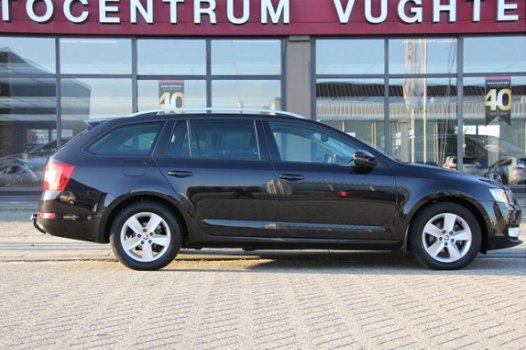 Skoda Octavia Combi - 1.6 TDI Businessline Vol-leder/Groot Navigatie - 1