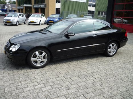 Mercedes-Benz CLK-klasse Coupé - 200 K. Elegance 143.000 KM ORIGINEEL * SUPER STAAT - 1