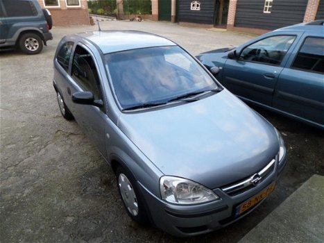 Opel Corsa - 1.2-16V Essentia Airco/apk Goed rijdend auto - 1