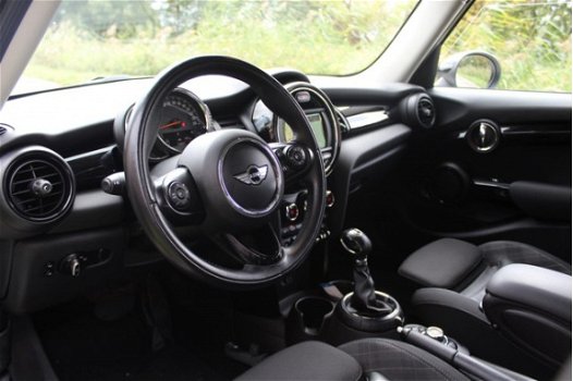 Mini Mini Cooper - 1.5 Automaat Navi Sportstoelen Xenon Led 5-Drs - 1