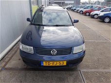Volkswagen Passat Variant - 1.6 Trendline