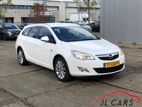 Opel Astra Sports Tourer - 1.4 Turbo Cosmo AUTOMAAT / NAVI / CLIMATE / N.A.P / NETTE AUTO / - 1