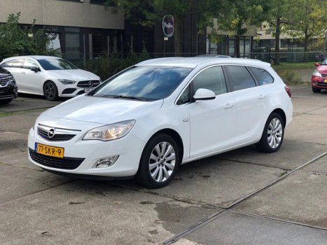 Opel Astra Sports Tourer - 1.4 Turbo Cosmo AUTOMAAT / NAVI / CLIMATE / N.A.P / NETTE AUTO / - 1