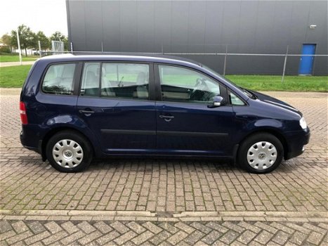 Volkswagen Touran - Trendline 1.9 TDI 74KW | Climatronic - 1