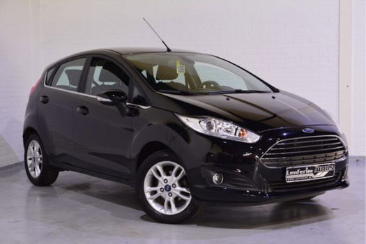 Ford Fiesta - 1.0 Titanium 80 pk 5 Drs Airco, Bluetooth, Chroomlijsten, LMV, Radio/CD, Stoelverwarmi - 1