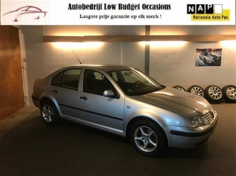 Volkswagen Bora - 2.0 Apk Nieuw, 2e eigenaar, Cruise, Airco, E-Ramen, Lm velgen, N.A.P, 5Drs, Topsta - 1