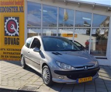 Peugeot 206 - 1.6 16V 3D QUIKSILVER XS