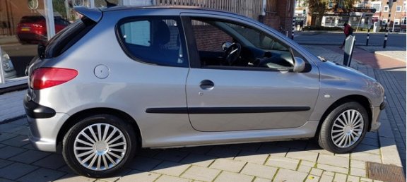 Peugeot 206 - 1.6 16V 3D QUIKSILVER XS - 1