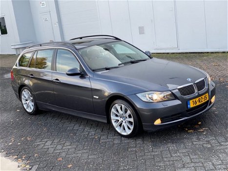 BMW 3-serie Touring - 325i 218PK Aut/Navi/Pano/Leer VOL - 1