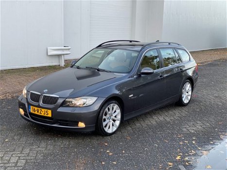 BMW 3-serie Touring - 325i 218PK Aut/Navi/Pano/Leer VOL - 1