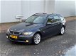 BMW 3-serie Touring - 325i 218PK Aut/Navi/Pano/Leer VOL - 1 - Thumbnail